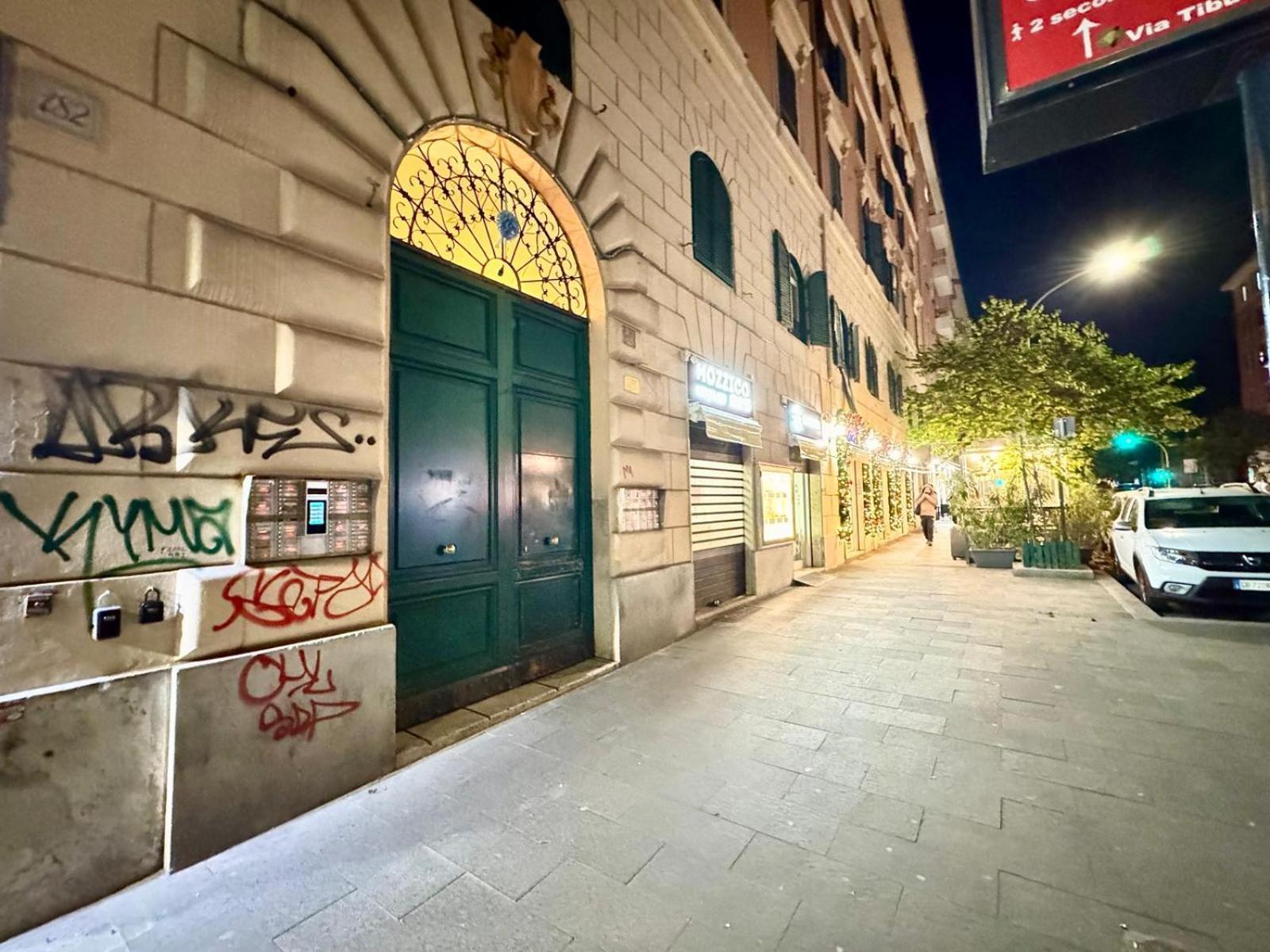 Paradishome Apartment Rom